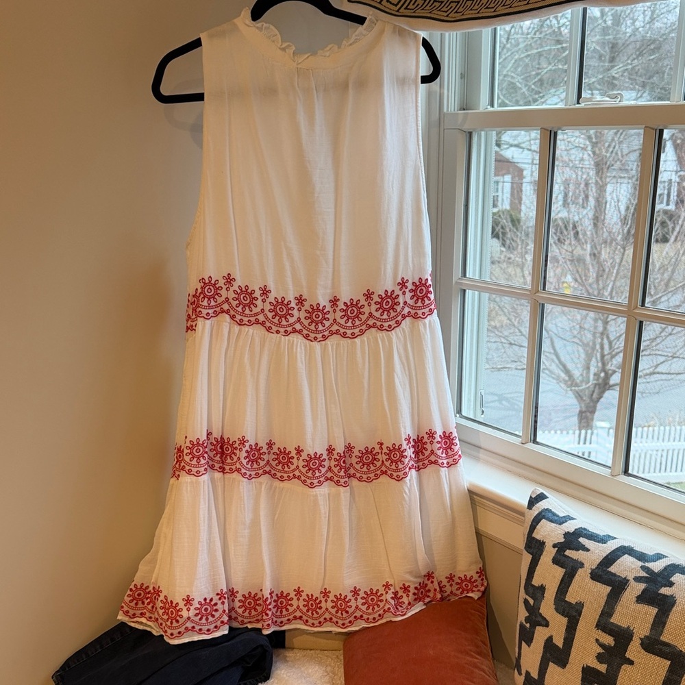 crown & ivy White Sleeveless Tiered Dress with Red Embroidery - Picture 5 of 5